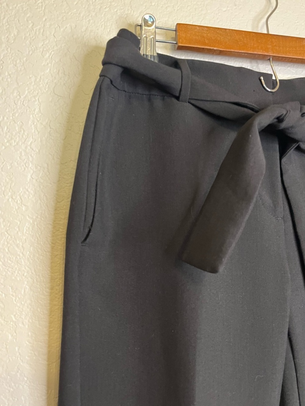 Ann Taylor High-Rise Black Tie-Waist Cropped Pants Women's Size 6 - Picture 4 of 11